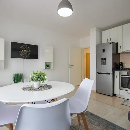 Moon Apartamento Braşov